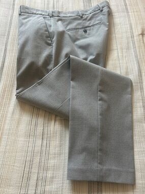 GAP Men's Trousers in Light Gray